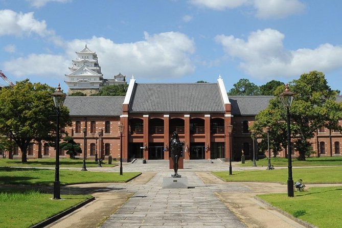 Himeji Half-Day Private Tour with Government-Licensed Guide - Art, shrines, and free castle views