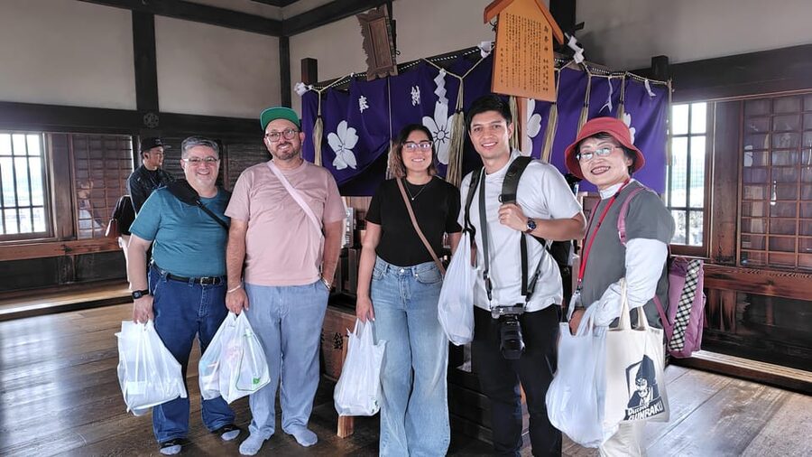 Himeji: Himeji Castle Guided Tour – UNESCO Heritage - Kokoen Garden’s quieter hour