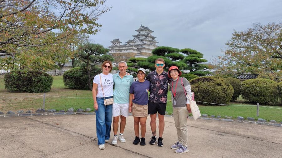 Himeji: Himeji Castle Guided Tour – UNESCO Heritage - Private, small-group, or shared visit