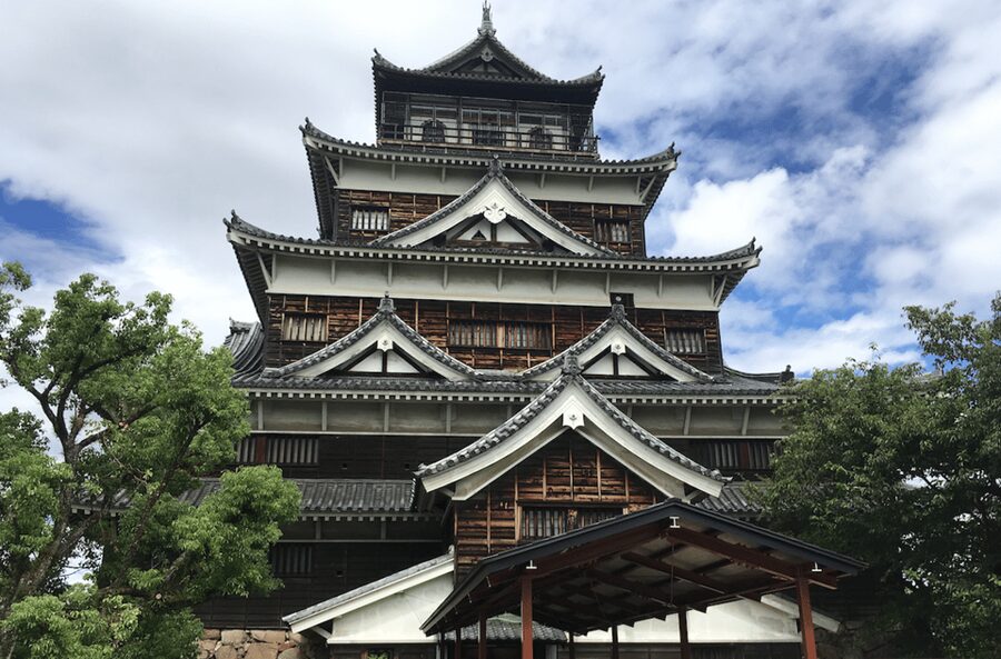 Hiroshima: Best of Hiroshima Guided Bike Tour - Riverside riding to Peace Memorial Park
