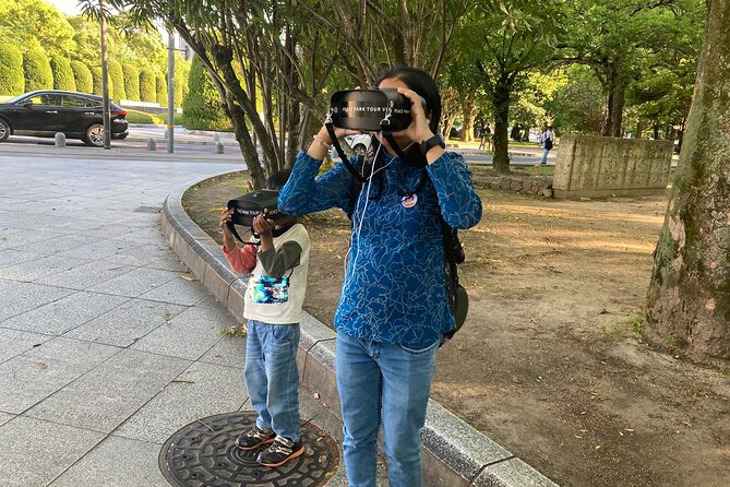 Hiroshima/Guided Virtual Tour of Peace Park/PEACE PARK TOUR VR - The guide makes more difference than the headset