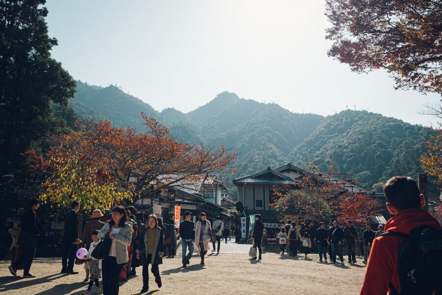 Hiroshima: Hidden Gems and Highlights Private Walking Tour - Who should book this Hiroshima walk