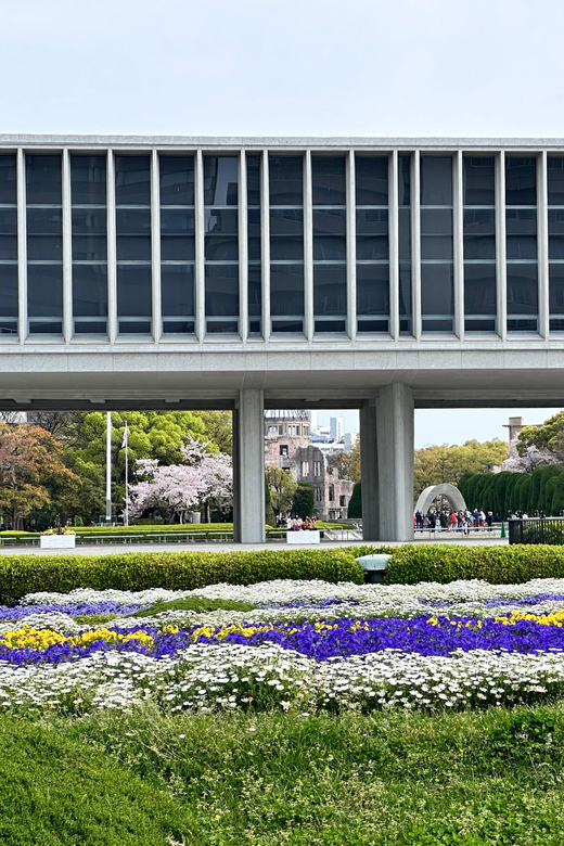 Hiroshima; Hiroshima Peace Memorial Museum and Castle Tour - Hiroshima Castle and the city before 1945