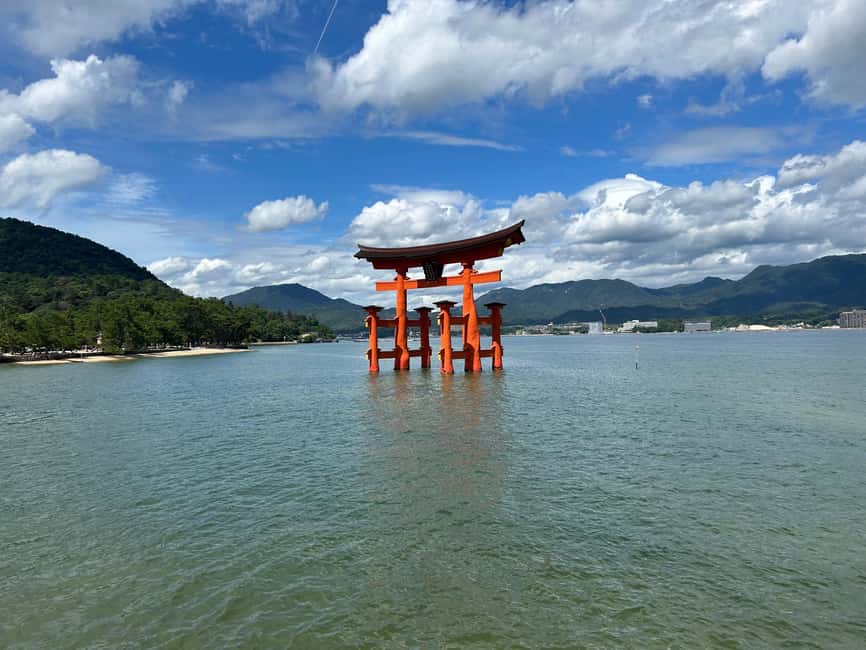 Hiroshima & Miyajima 6.5h Guided Tour – Dome, Park & Shrine - Meeting your guide at Hiroshima Station