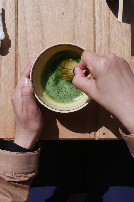 Hiroshima: Morning Hiking Tour with Open-air Tea Ceremony - Hiroshima Toshogu Shrine, a strong first stop