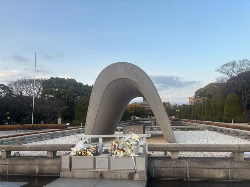 Hiroshima: Peace Memorial Park and Atomic Bomb Dome Tour - Aioi Bridge and why the target question matters
