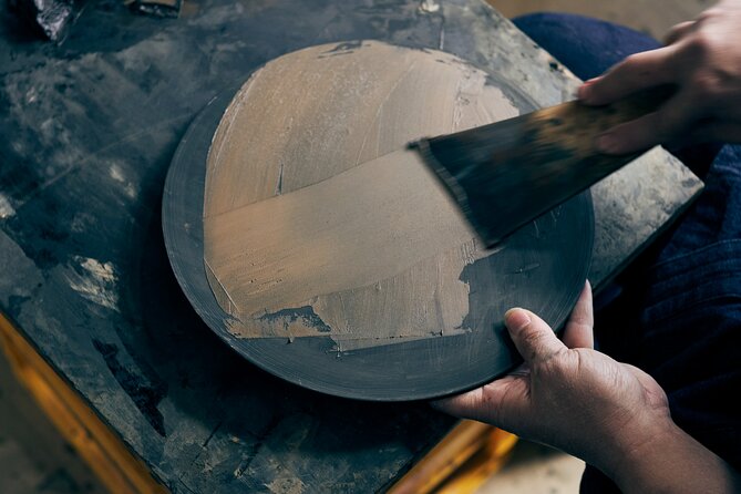 Hiroshima:Private lacquer workshop experience tour(gift included) - What happens during the two-hour visit