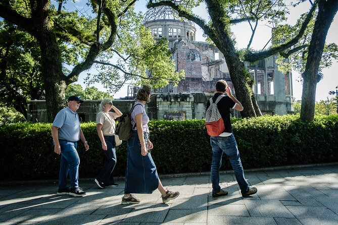 Hiroshima’s Heart: A 4-Hour Private Storytelling Walk - Shukkeien Garden: a calm place to begin