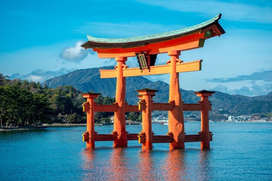 Hiroshima to Miyajima: Private Custom Tour with Ferry Ride - Why the host matters so much