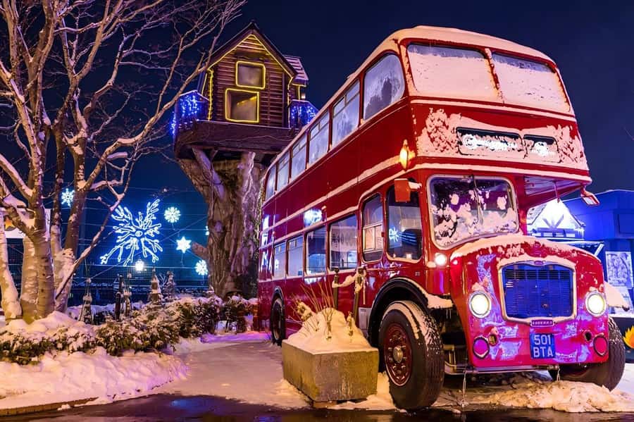 Hokkaido, Sappro, Otaru & Cape Kamui One-day Tour - Shiroi Koibito Park: a sweet finish with an extra cost