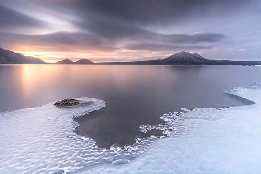 Hokkaido Tour:Sapporo to Noboribetsu, Lake Toya,Ice Festival - The outlet mall changes the rhythm of the day