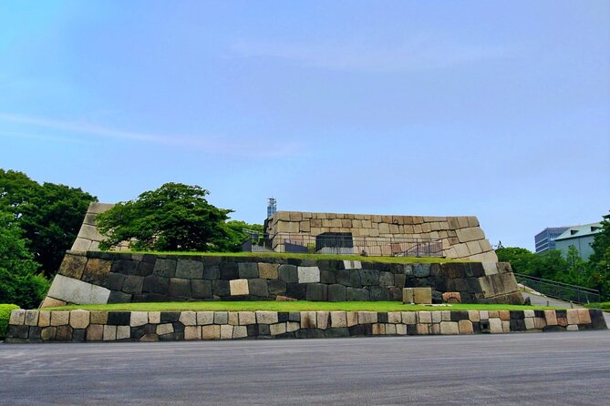 Imperial Palace East Garden and Edo Castle Walking Tour in Tokyo - Who will get the most from this $25 tour