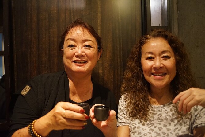 In Fukuoka! Guide to an izakaya only 100% locals know/Bar Hopping - Why this Tenjin bar crawl works for first-time visitors