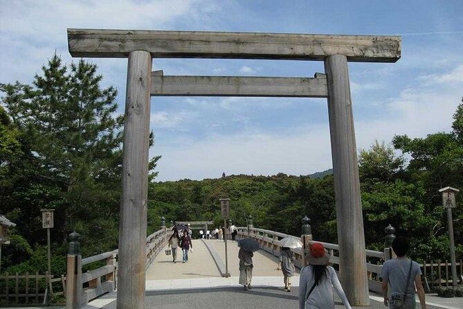 Ise Jingu(Ise Grand Shrine) Full-Day Private Tour with Government-Licensed Guide - A private guide who adjusts to your group
