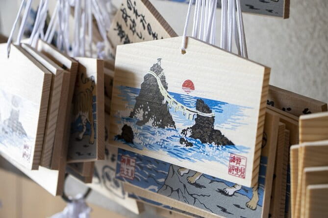 Ise’s Sacred Shrines and Captivating Coastlines - From Nagoya - Meeting the Meotoiwa Rocks at the coast