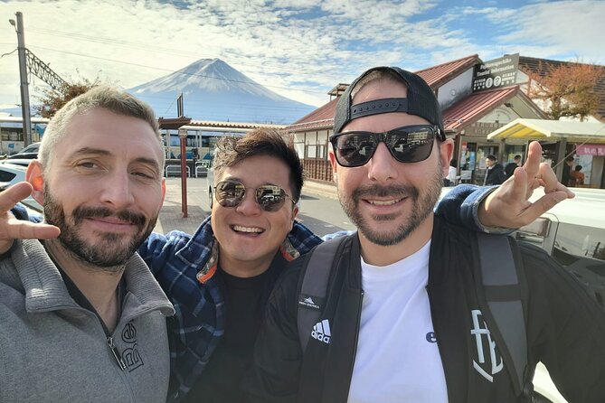 Johnny's Exclusive: Mt. Fuji Adventure from Kawaguchiko - Why a private Mt. Fuji day works so well