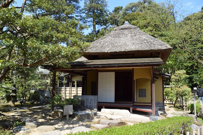 Kanazawa Full-Day Tour Private & Personalized with a Local Guide - Finding the quieter geisha quarter