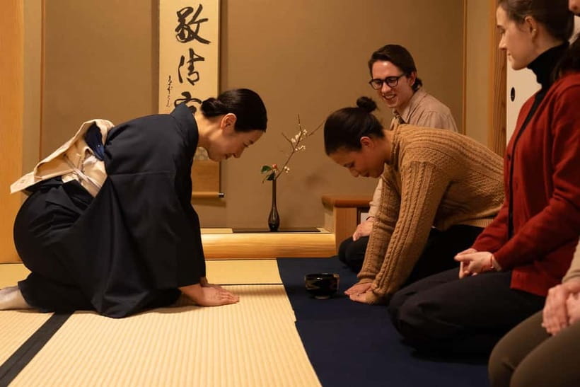 Kanazawa: Kenrokuen Tea Ceremony Experience - Making your own matcha