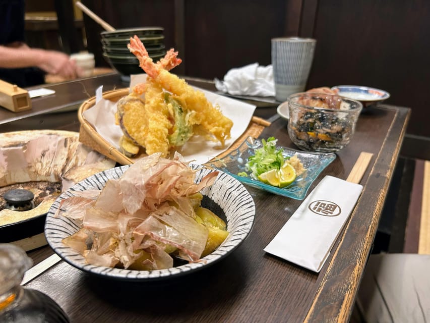 Kanazawa Night Tour With Full Course Meal - Meeting at Higashiyama’s police box