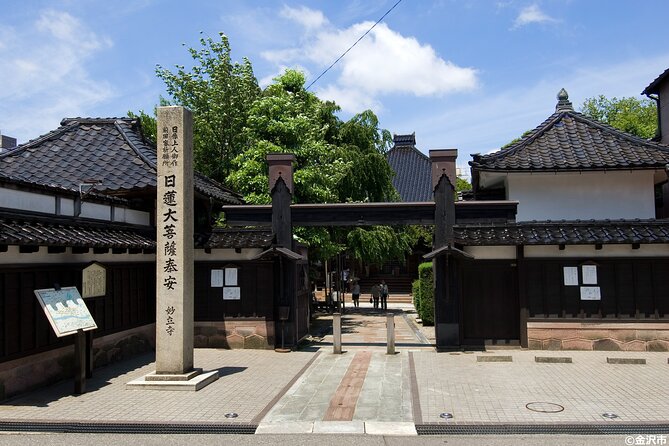 Kanazawa Ninja Temple Half Day E-bike tour - Why the e-bike makes Kanazawa easier