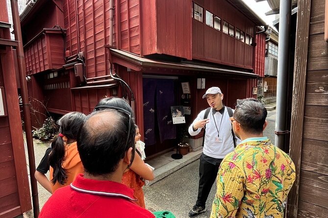 Kanazawa Ninja Temple Half Day E-bike tour - Kanazawa Castle Park and the city’s former power center