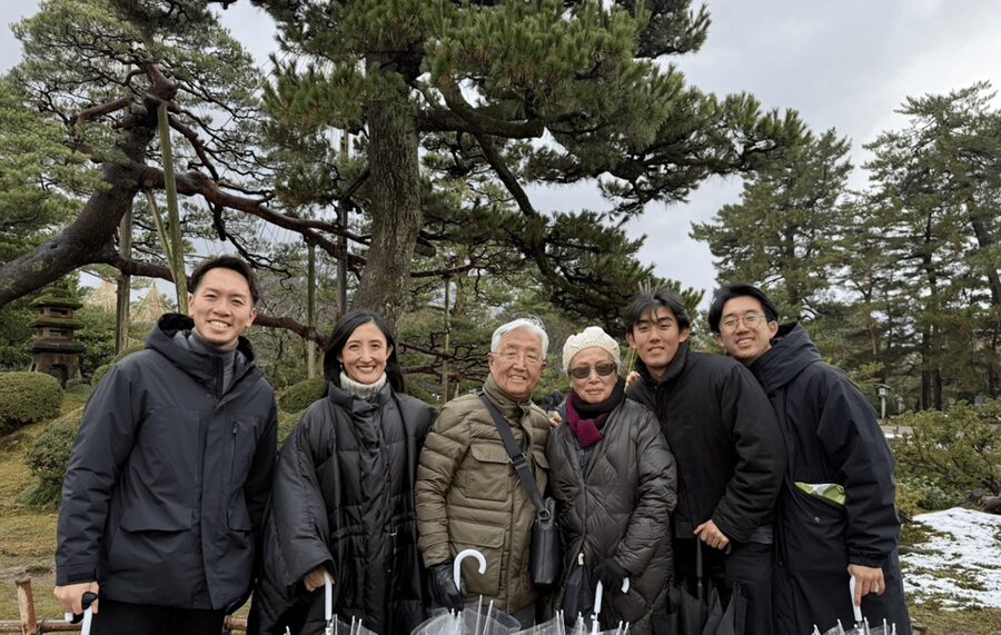 Kanazawa: Private Custom Tour with Local Guide - Omicho Market and a seafood lunch