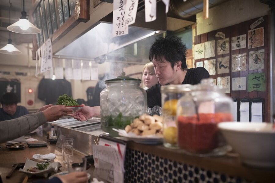 Kanazawa: Private Food Tasting Walking Tour - Omicho Market: seafood first, if you start early