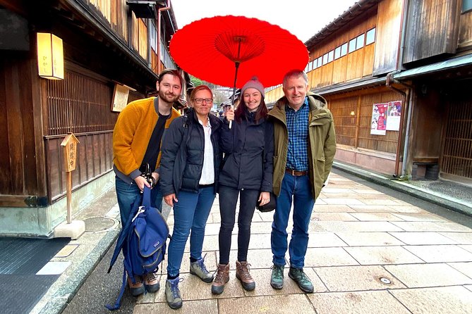 Kanazawa Private Tour: Highlights of an Old Samurai Town - Omicho Market: Kanazawa’s food-first introduction