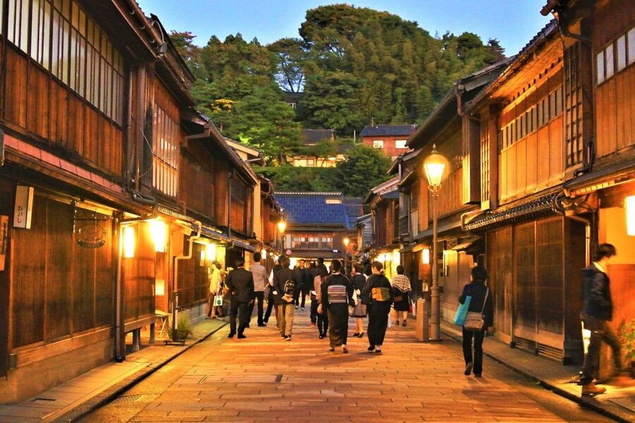 Kanazawa: Private Tour with Local Guide - Key points at a glance