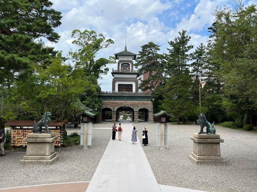 Kanazawa: Samurai, Matcha, Gardens and Geisha Full-Day Tour - Why this Kanazawa route works so well