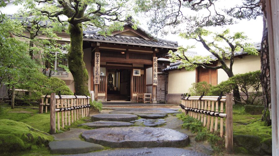 Kanazawa: Samurai Residence Remains Nomura Family admission - Key points at a glance