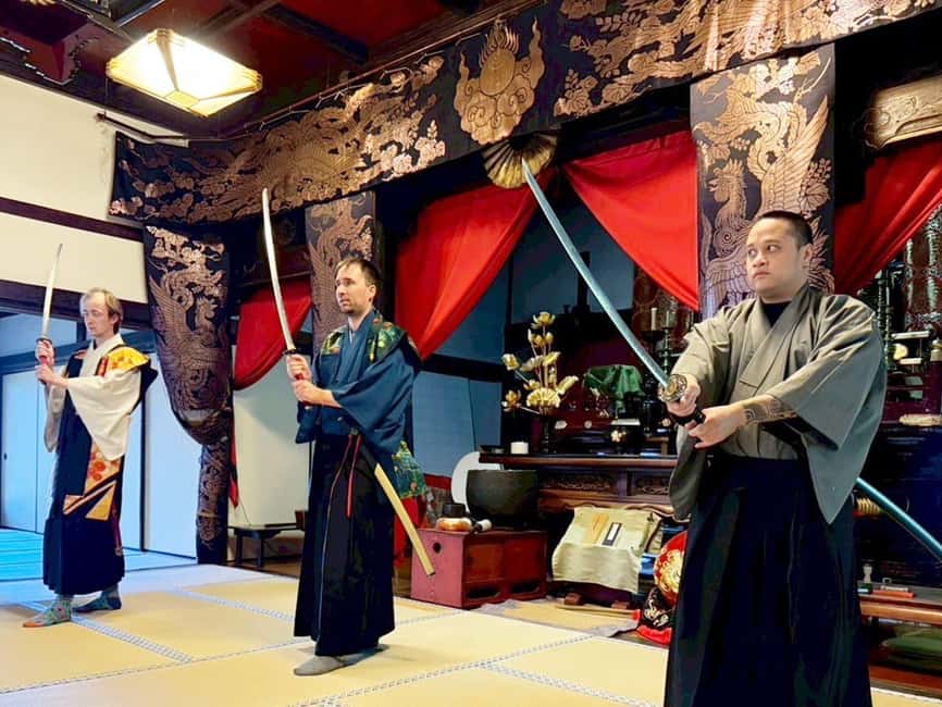 Kanazawa: Samurai Swordsmanship Lesson at a rented temple - Photos and video are part of the experience