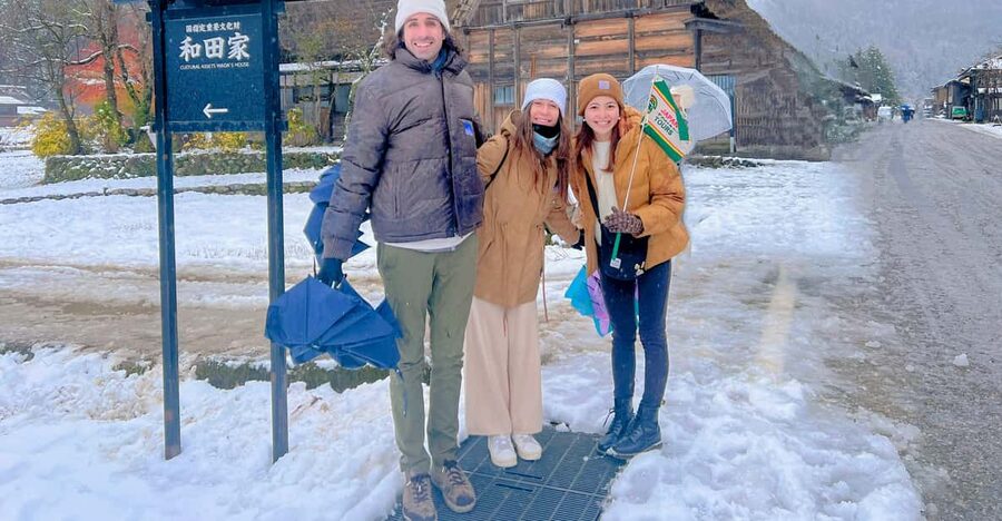 Kanazawa: World Heritage Shirakawa-go Morning Guided Tour - Returning to Kanazawa and finishing near Kenrokuen