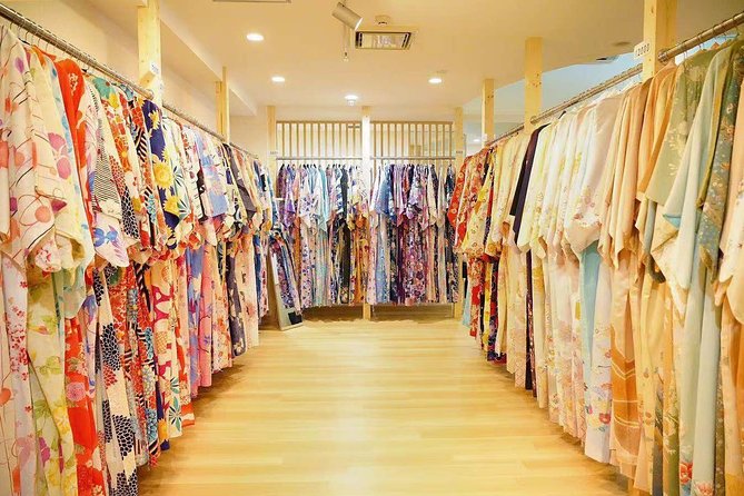 Kimono and Yukata Experience in Kyoto - Optional hair and makeup can change the look