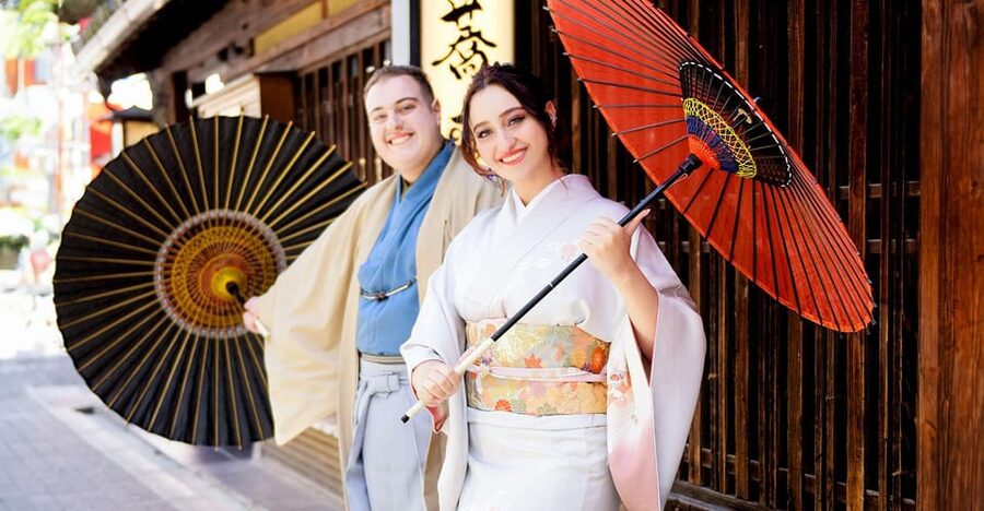 Kimono photoshoot-Includes 100 photo data - Arriving at the Rose House building