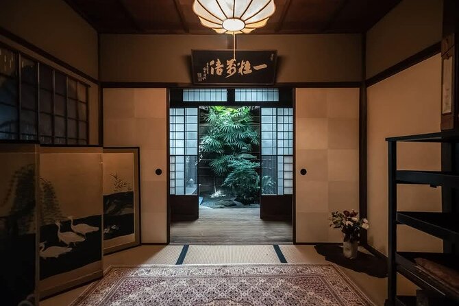 Kimono Tea Ceremony at Kyoto Maikoya, Karasuma Shijo - A Kyoto tea ceremony with a kimono first