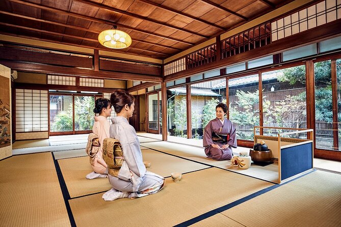 Kimono Tea Ceremony at Kyoto Maikoya, Karasuma Shijo - Preparing your own bowl of matcha