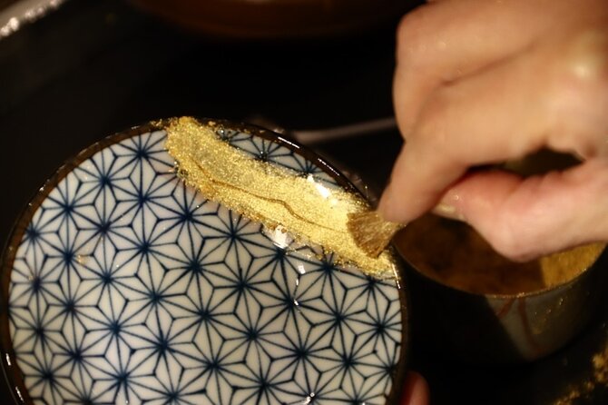 Kintsugi Experience: Art of Golden Joinery in Tokyo - Finding the Minami-Aoyama studio