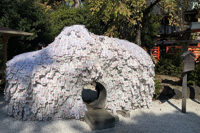 Kiyomizu Temple and Backstreets of Gion, Half Day Group Tour - A garden pause and the Yasaka Pagoda view