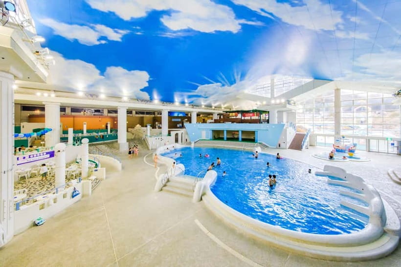 Kowakien Yunessun Hot Springs Entry Ticket - The outdoor bath and Hakone mountain views