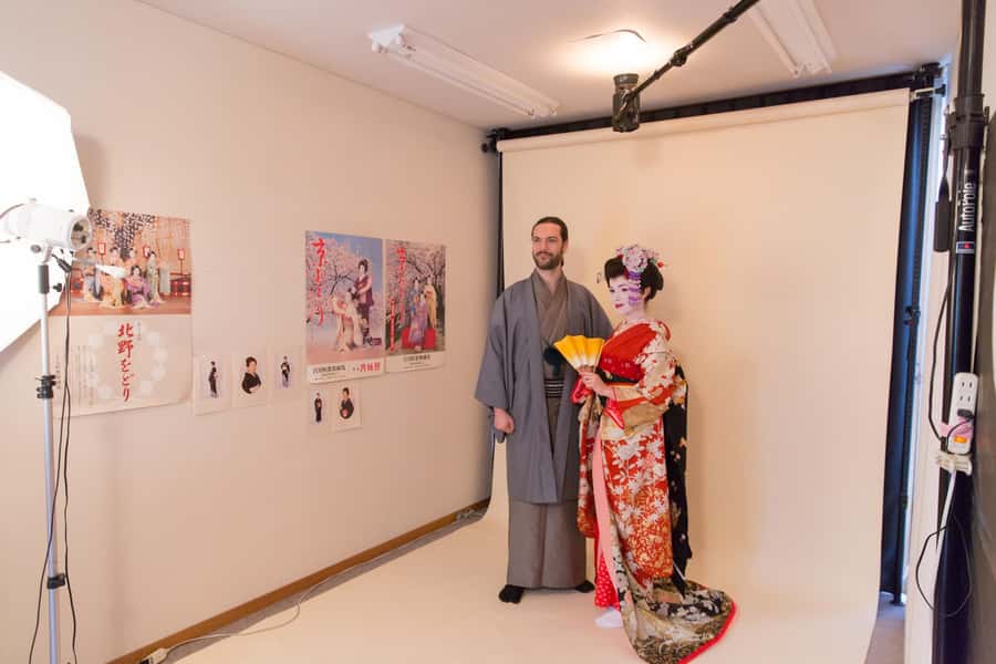 Kyoto: 2-Hour Maiko Makeover and Photo Studio Shoot - What the $152 price covers