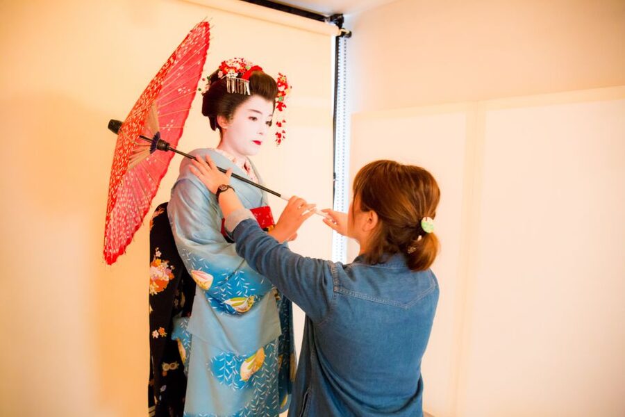 Kyoto: 2-Hour Maiko Makeover and Photo Studio Shoot - Practical planning for your appointment