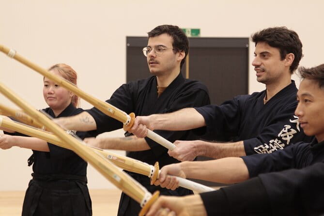 Kyoto 2 Hours Genuine Kendo / Samurai Experience In Japan - What the $118.89 price includes