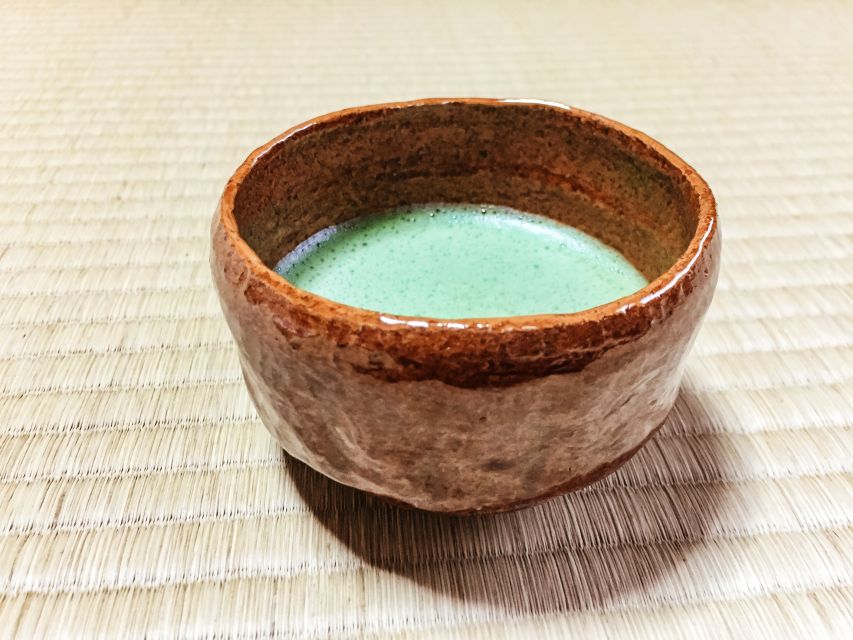 Kyoto: 45-Minute Tea Ceremony Lesson Experience - Sitting on the floor and keeping the right pace