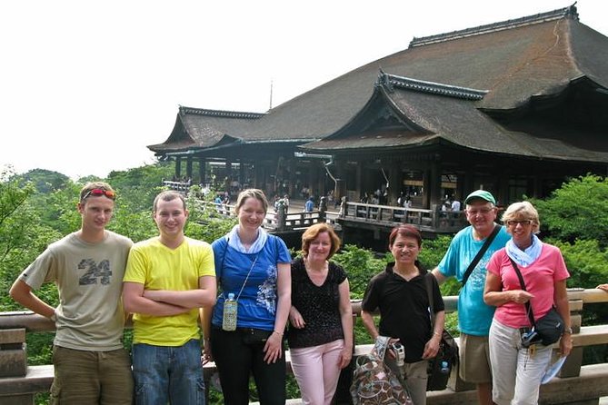 Kyoto 4hr Private Tour with Government-Licensed Guide - The classic starting point: Fushimi Inari Shrine
