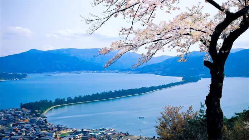 Kyoto: Amanohashidate Ine Funaya Tour - Chion-ji Temple and the meaning of the fan-shaped charms