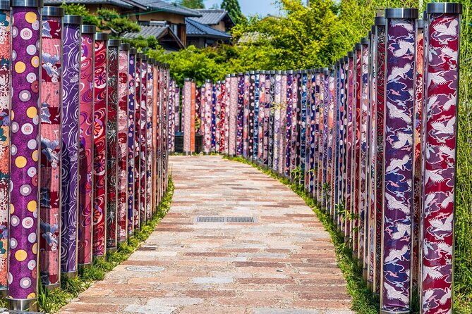 Kyoto Arashiyama Walking Tour: Bamboo, Monkeys, Gardens & Secrets - Finding the right starting point in Arashiyama