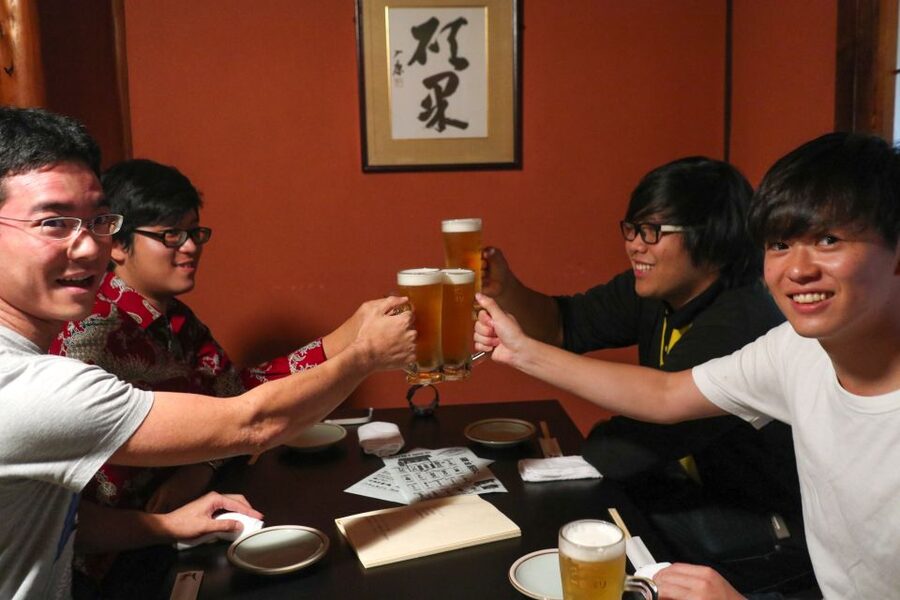 Kyoto : Bar Hopping Tour in Pontocho Alley at Night - How the guides shape the evening