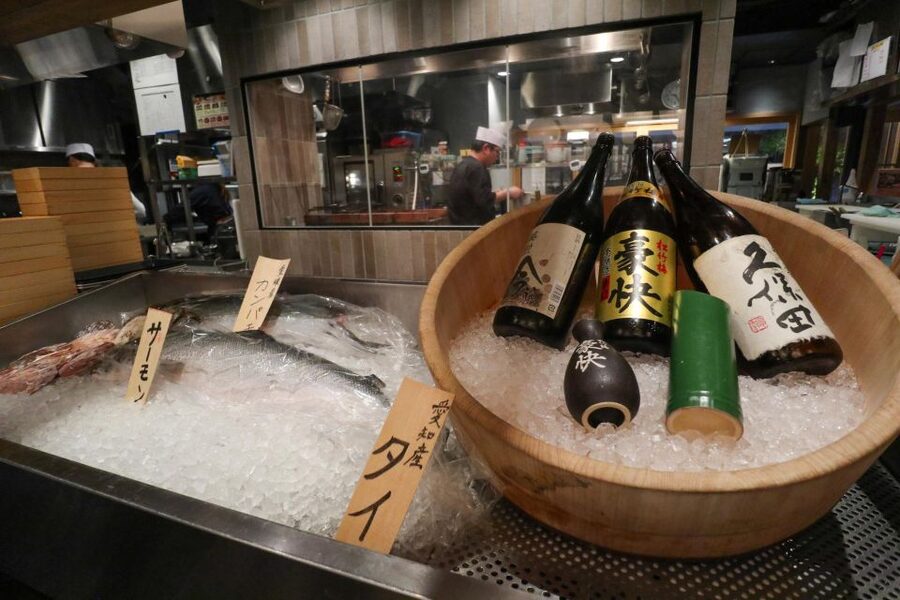 Kyoto : Bar Hopping Tour in Pontocho Alley at Night - Who will get the most from this tour