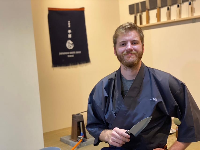 Kyoto: Beginner Knife Sharpening & Handle Fitting Workshop - Fitting the magnolia handle with care